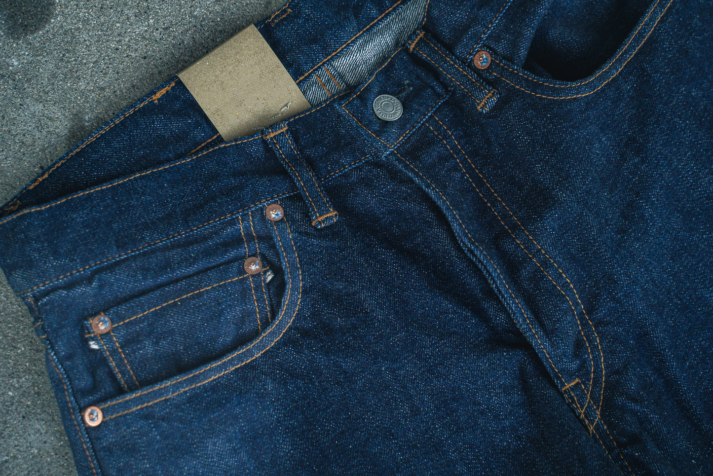児島ジーンズ 　ストレートデニム　15oz Selvedge Straight Denim / 15ozセルビッチ ストレート/ボタンフライ　RNB-102R
